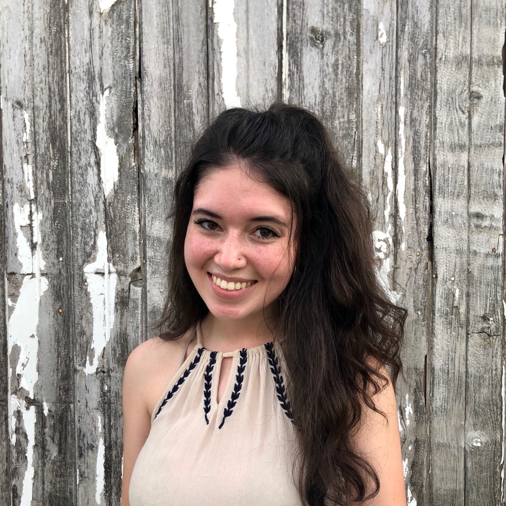 Meet your Posher, Emily